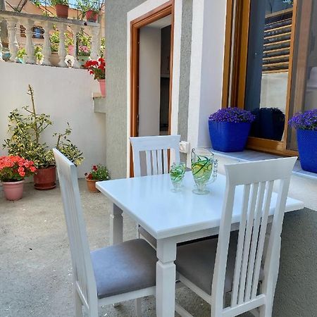 Sunny Guest House Vlorë Εξωτερικό φωτογραφία