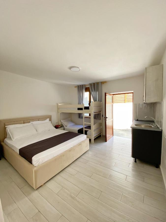 Sunny Guest House Vlorë Εξωτερικό φωτογραφία