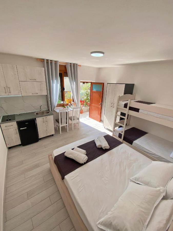 Sunny Guest House Vlorë Εξωτερικό φωτογραφία